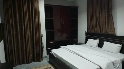 Ado Ekiti Villa | Emirates Apartment