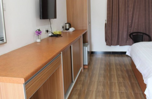 Kampung Gong Rengas House | Emma Guesthouse 1
