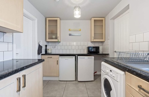 Nottingham House | Emmas Central House Parking