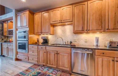 Woodmoor House | Emmett's Overlook