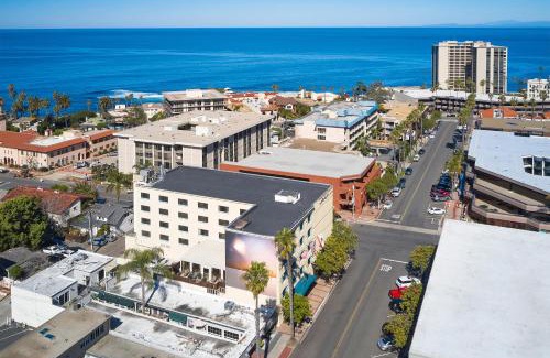 Village of La Jolla Hotel | Empress Hotel La Jolla