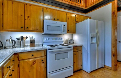 Ellijay House | Empress Tree Lodge - HotTub/Sauna/FirePit/Sleeps10