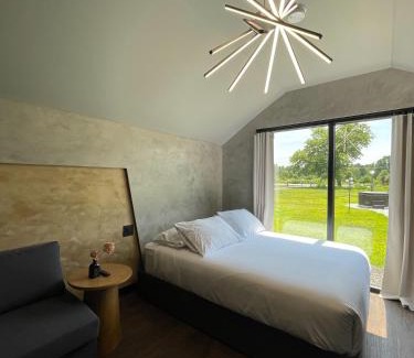 Brandon Hotel | Emrose Luxury Cabins