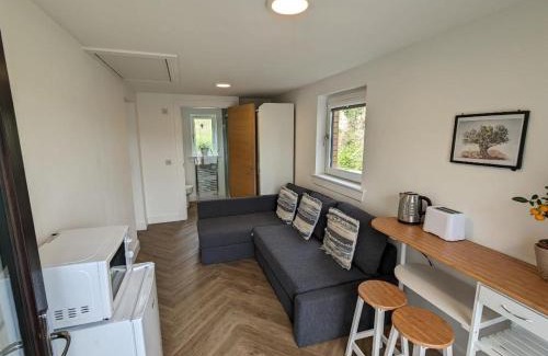 Gilmerton House | En-suite double room with private entrance