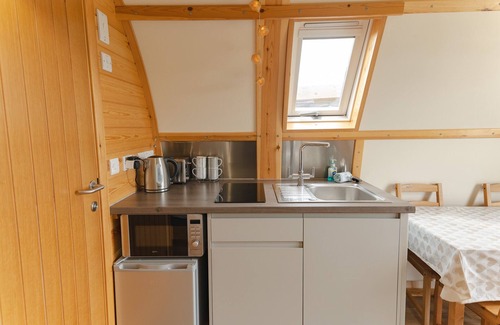 Blackburn Cabin | En-suite Wooden Cabin With Hot Tub
