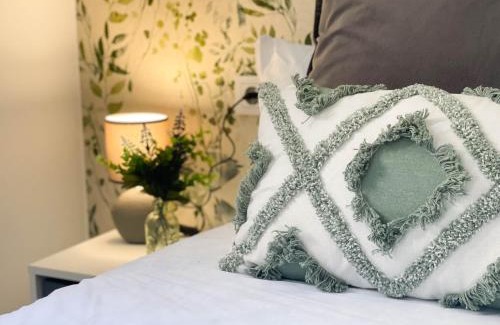 Campoamor Apartment | Enamórate de su luz y encanto al lado del centro