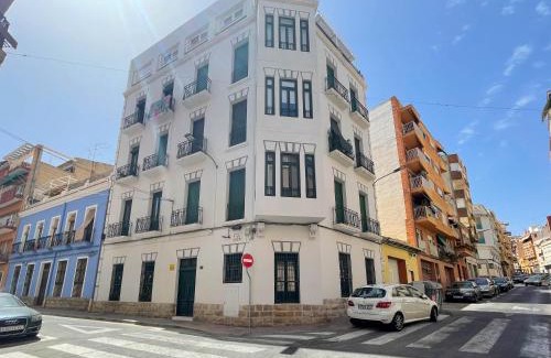 Campoamor Apartment | Enamórate de su luz y encanto al lado del centro
