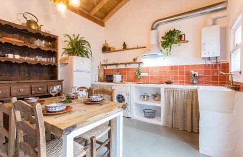 El Bosque House | Encantadora casa rural con piscina privada