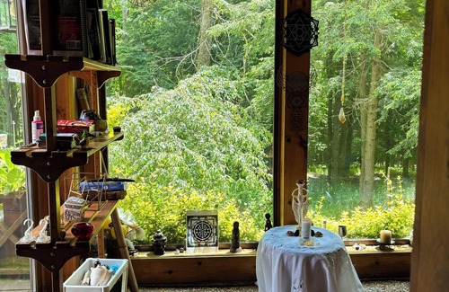 Norwich Cabin | Enchanted Cabin: Nature Retreat & Hot Tub Hideaway