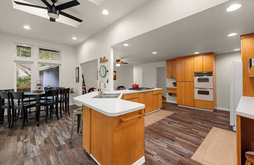 Littlerock House | Enchanted Forest Retreat - 4Bedroom, 3bath 2250sf