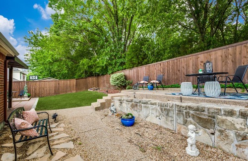 Garland House | Enchanted Garden. your Escape from the City
