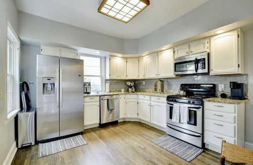 Old Town West House | Enchanting ALX Escape, 2 bedroom 2 Bath Townhome In Old Town North