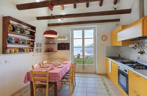 Stresa Villa | Enchanting and sunny villa with pool & breathtaking views! -Villa Poggio al Lago