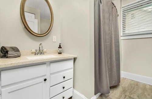 Xenia House | Enchanting Bungalow - 2BR Historic Hidden Gem