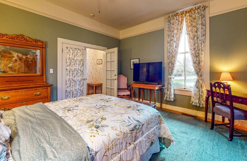 Lakeport Hotel | Enchanting Corner Lot Home with Storybook Yard