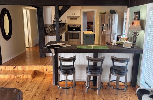 Lindale Other | Enchanting farmhouse with AC in Lindale