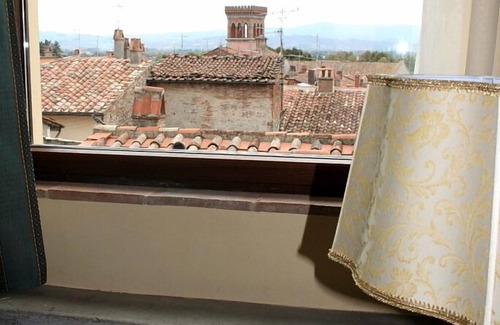 Sansepolcro Apartment | Enchanting historical Medieval Tower on the Main Street opposite the Cathedral