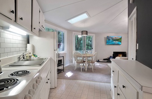 Mill Ridge House | Enchanting Mountain Tree House Hideaway.