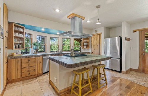 Asheville House | Enchanting, Private, Family-Friendly, Outdoor Activities, Fire Pit, Indoor Slide