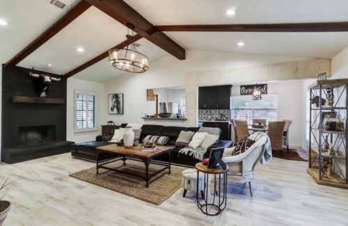 Crosby Other | Encino Ranch - A relaxing Retreat