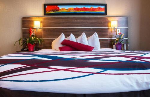 Grande Prairie Hotel | Encore Suites by Service Plus Inns