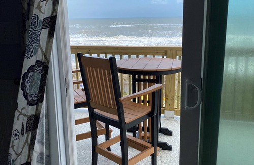 Kill Devil Hills Condo | END OF SUMMER SALE, 10% off with a 7 to 30 night stay Nov 15th through Feb 28th.