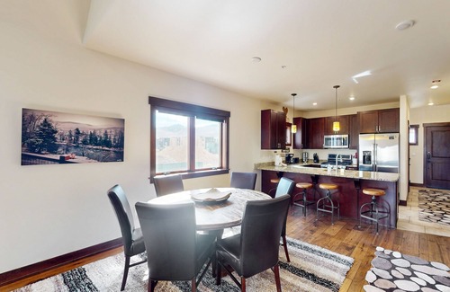 Willow Grove Condo | End-Unit Condo w/Beautiful Blue River & Mountain Views, Free WiFi, & Deck