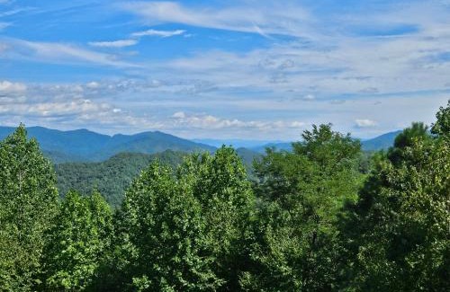 Bryson City House | Endless Mountain Views