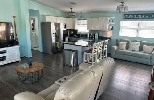 Cutthroat Harbor Estates House | Endless Summer Beach Housen