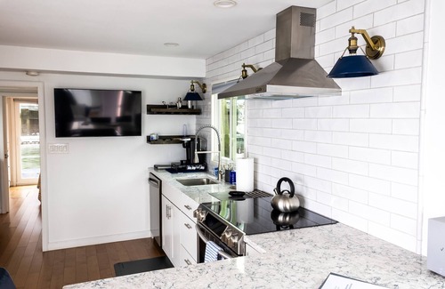 Downtown Boston Boat Rental | Endless Summer: Oceanside Views