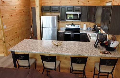 Means Cabin | "ENDLESS VIEW" Red River Gorge/Natural Bridge- New Construction! Dog Friendly!