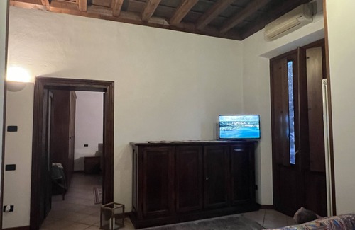 Mantua Apartment | Energetic apartment Walking distance to downtown Mantua and convenient to services