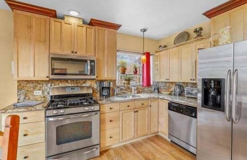 Flagstaff Cottage | England House Cottage | Downtown Flagstaff | Cozy Retreat | Private Backyard | Pet-Friendly