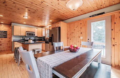 Rumford Center Cottage | English Woods Cottage - Secluded 3 bedroom cottage located in the English Woods!