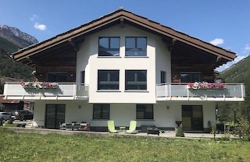 Saas Grund House | Enjoy a holiday like a butterfly in the Butterfly apartment