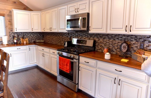 Pigeon House | Enjoy a lake front cottage in the Thumb of Michigan. A must see!