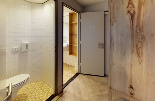 Municipality of Zeist Hotel | Enjoy a Restful Retreat with On-site Dining, Free Parking, and Peaceful Surround