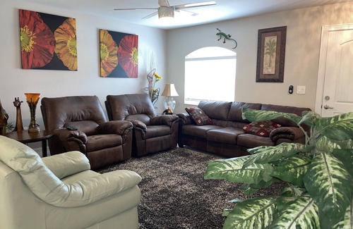 Englewood East Villa | Enjoy All Englewood Has to offer