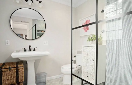 Southold Cottage | Enjoy all seasons in this beautiful North Fork Cottage perfectly located!