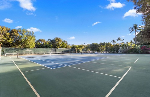 Tavernier Apartment | Enjoy Amazing Views in our 4 Spacious Units, Heated Pool, Fully-Equipped Kitchen