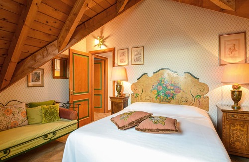 Lessona House | Enjoy an unforgettable vacation in this inviting vacation home!