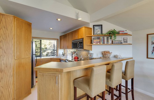 Century West Condo | Enjoy Deschutes River Views from Beautiful 3-Bedroom Mt. Bachelor Village Condo!