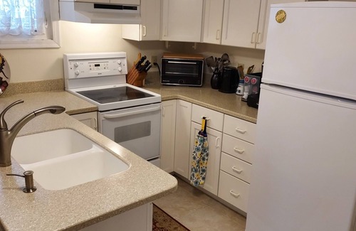York Beach Condo | Enjoy Long Sands Beach Seascapes from the Sea Snug condo