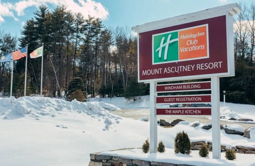 Brownsville Apartment | Enjoy snowball fights or romantic nights in a 1BD vacation apartment