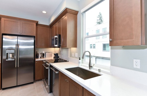 Downtown Napa Condo | Enjoy Sunsets & Wines Downtown Napa
