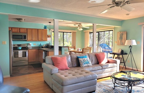 Oriental House | Enjoy the gorgeous creek views at the Tranquil Waters Cottage