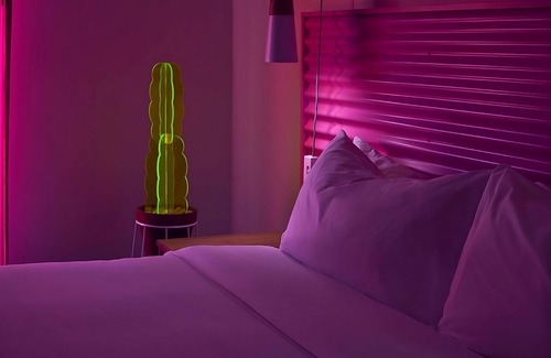 Sonora Sunrise Hotel | Enjoy the Palm Springs! Stay at our 2 Spacious Family Friendly Units!