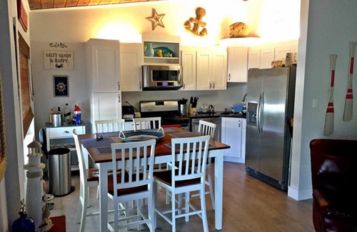 Winston Waterways House | Enjoy the warm sunny Florida Keys with all the extras included @ Arrhouse!