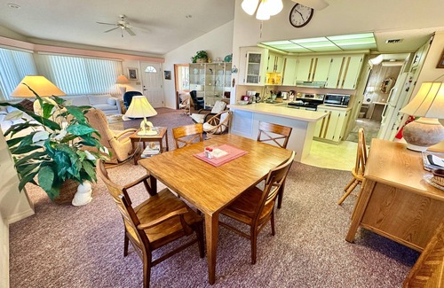 Nettles Island House | Enjoy this adorable 2 bedroom 1.5 bath beach house located in Nettles Island!
