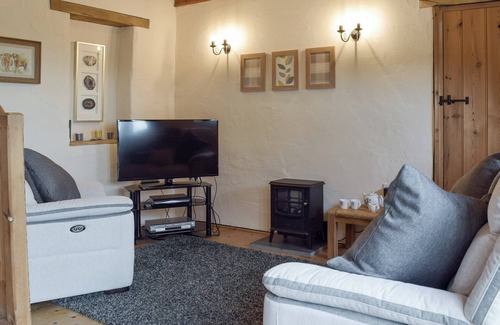 Ludchurch Cottage | Enjoy this stunning property, set in the beautiful Welsh countryside.